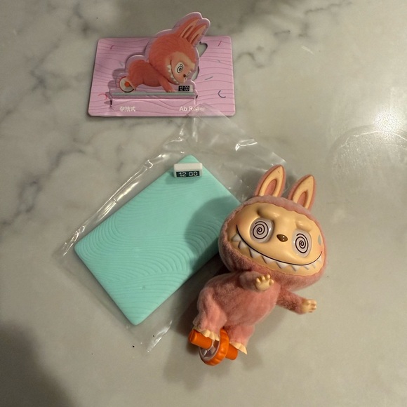 Lazy yoga labubu ab roller - Picture 2 of 3